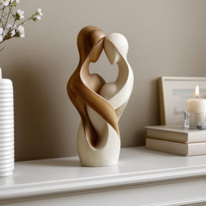 Figurine couple bois enlacé — cadeau anniversaire Saint-Valentin