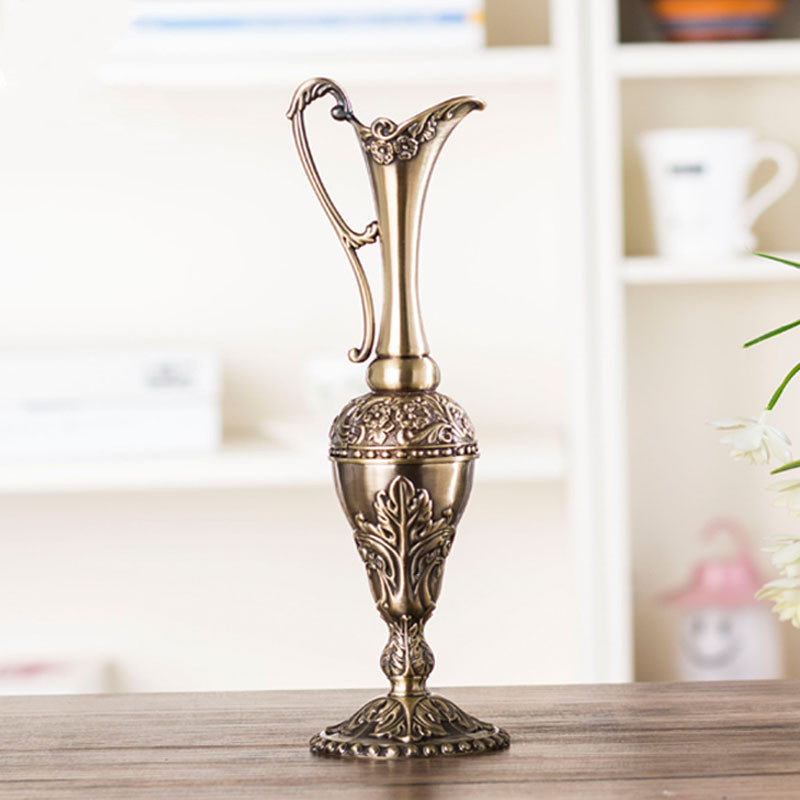 Vase bronze style rétro — décoration maison moderne