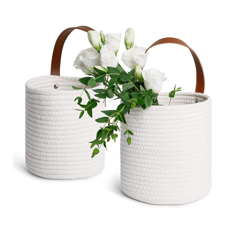 Panier rotin tressé blanc suspendu — décoration bohème maison