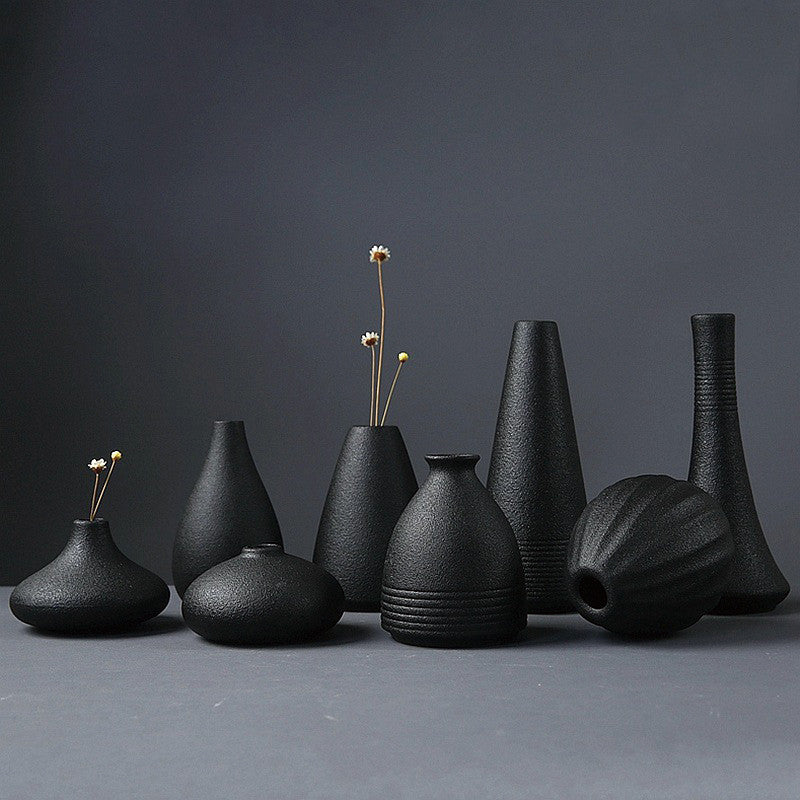 Vase soliflore céramique noir artisanal — design minimaliste premium