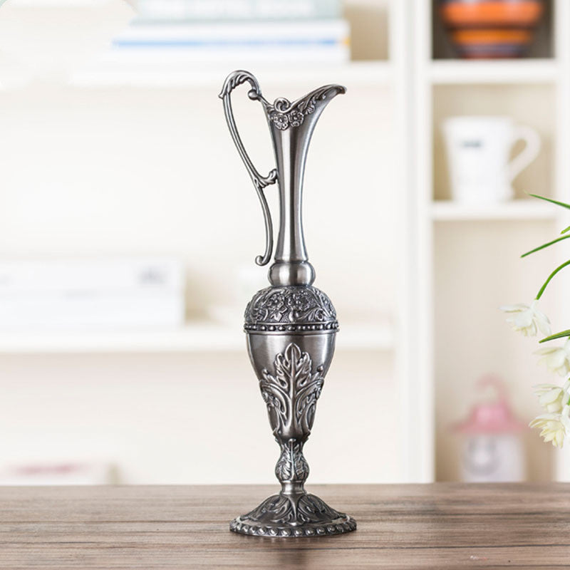 Vase décoratif bronze doré vintage — ambiance salon élégant